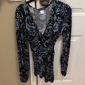 VENUS Women's Navy and White Paisley Blouse